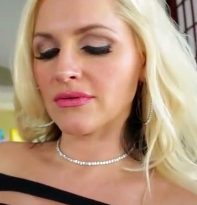 What's the name of this porn star?