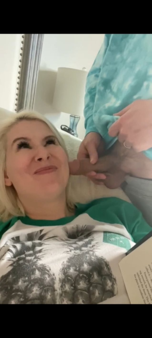 What S The Name Of This Blonde Sucker Reply Namethatporn