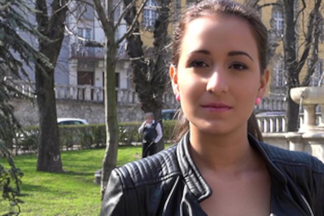 brunette public