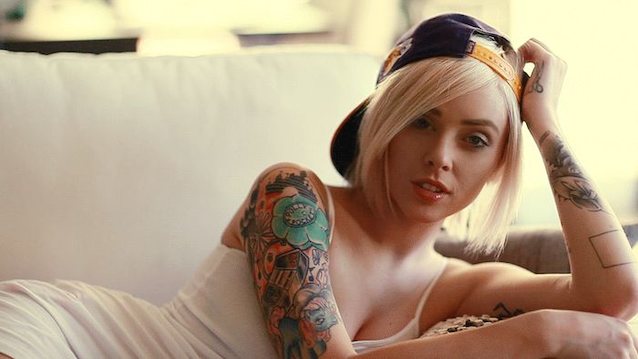 Does Alysa Nett fuck?