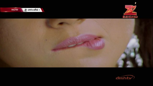 Porno where girl bites lip!!