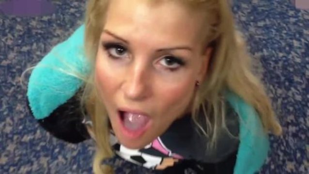 What's the name of this porn star?