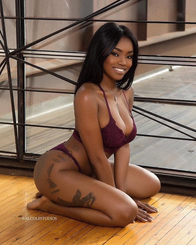 What's the name of this porn star?