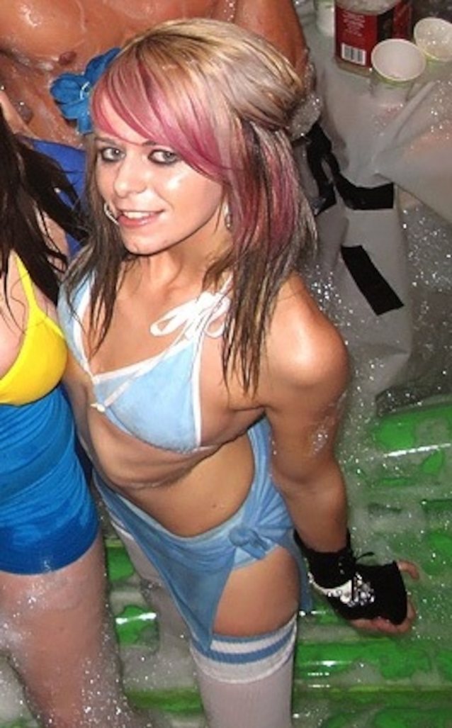 What's the name of this porn star?
