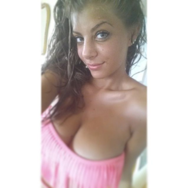 amateur selfie instagram