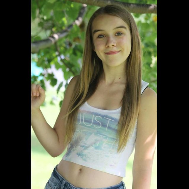 I NEED CUM ON HER BELLYPUTTON
