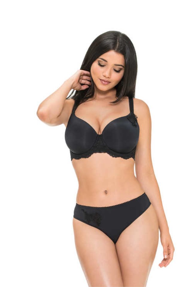 What's the name of this porn star?