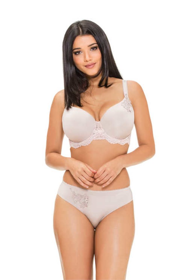 What's the name of this porn star?