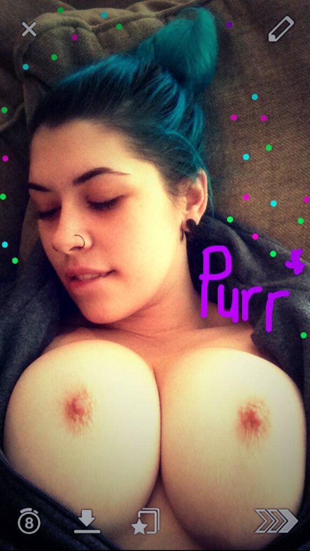 What's the name of this porn star?