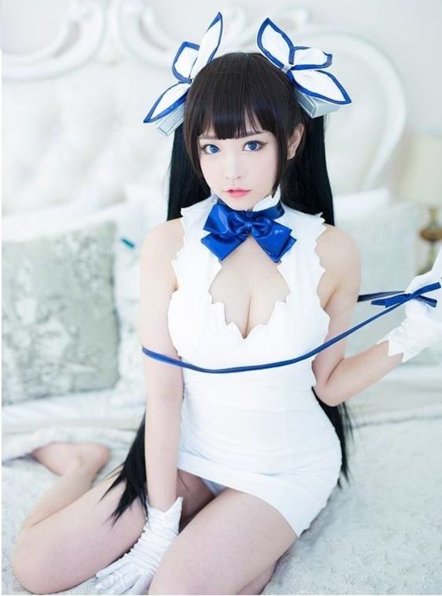What's the name of this porn star?