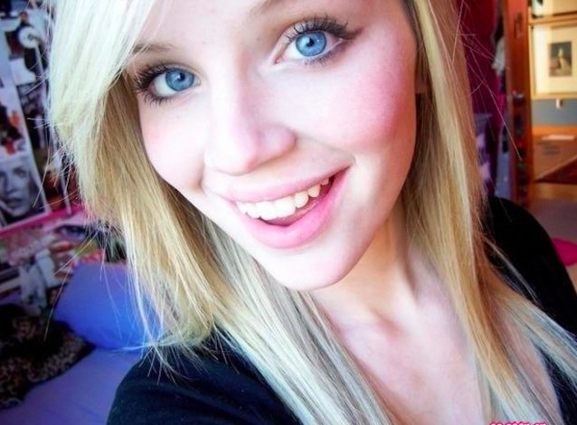 What's the name of this porn star?