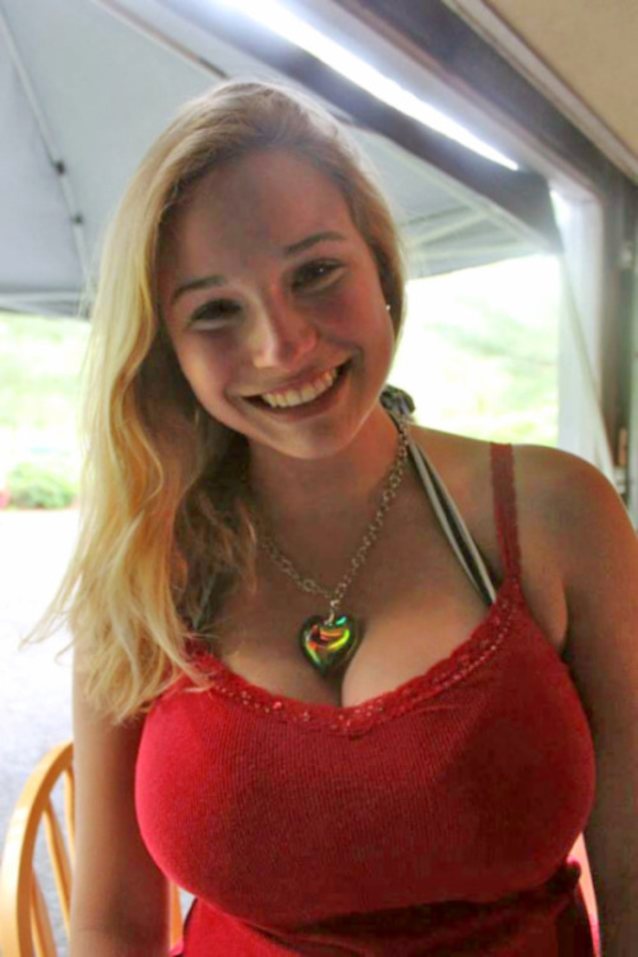 What's the name of this porn star?