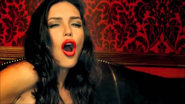 What's the name of this porn star?