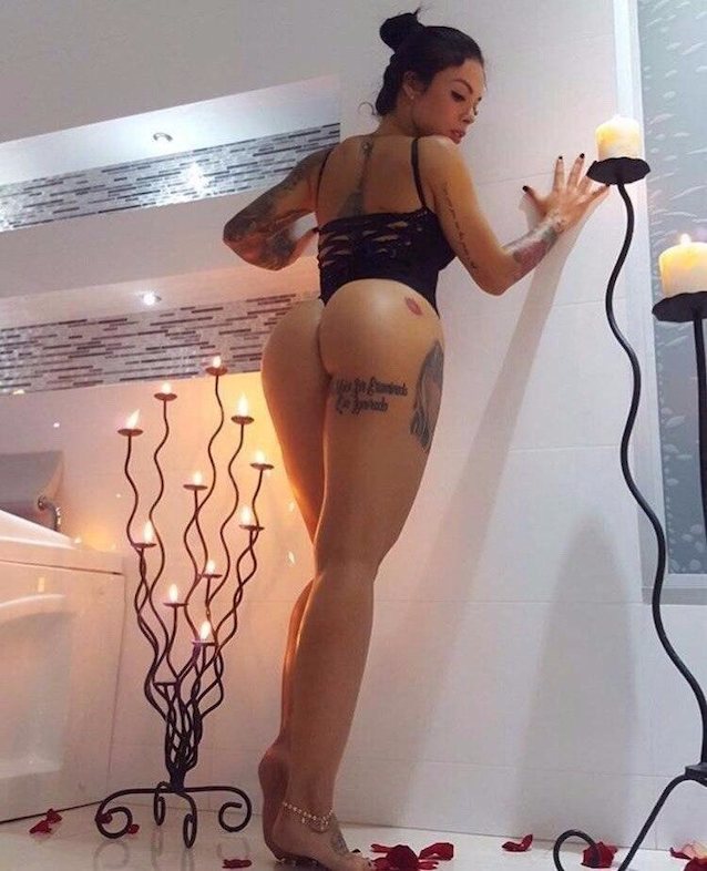 What's the name of this porn star?