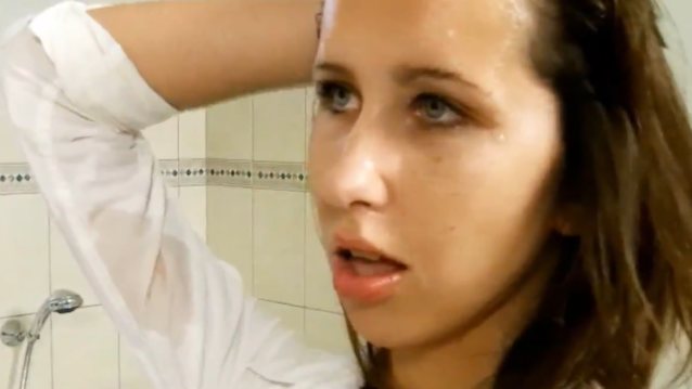 What's the name of this porn star?