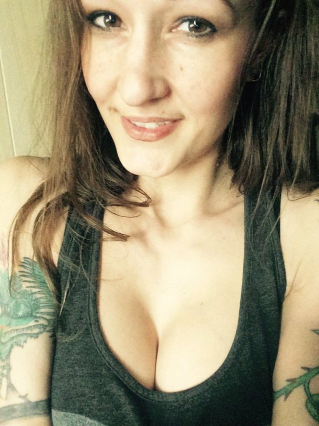 What's the name of this porn star?