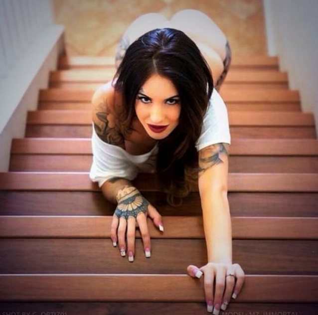 What's the name of this porn star?