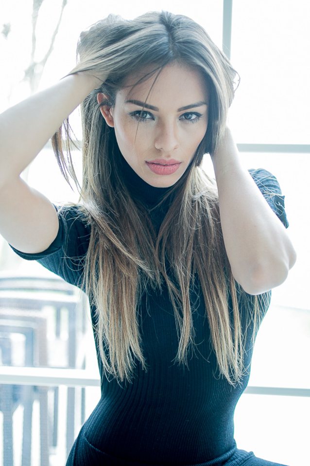 What's the name of this porn star?