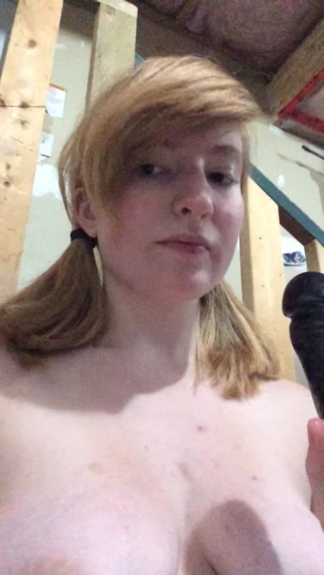 What's the name of this porn star?