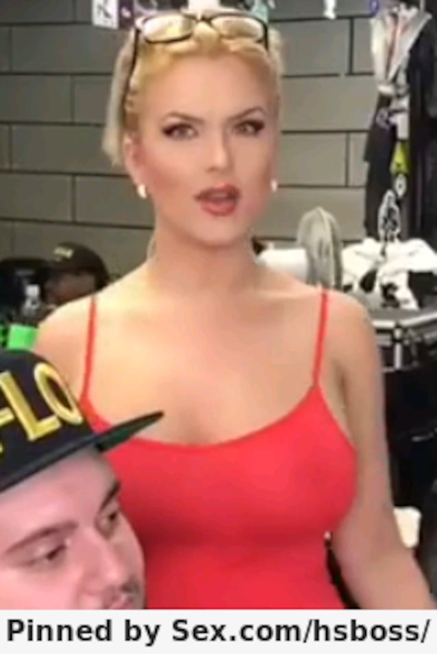What's the name of this porn star?