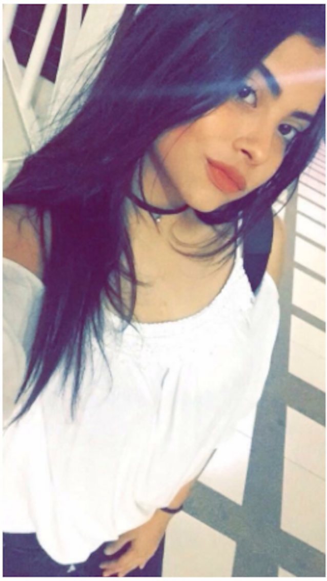 Any pornsta who look like this girl?