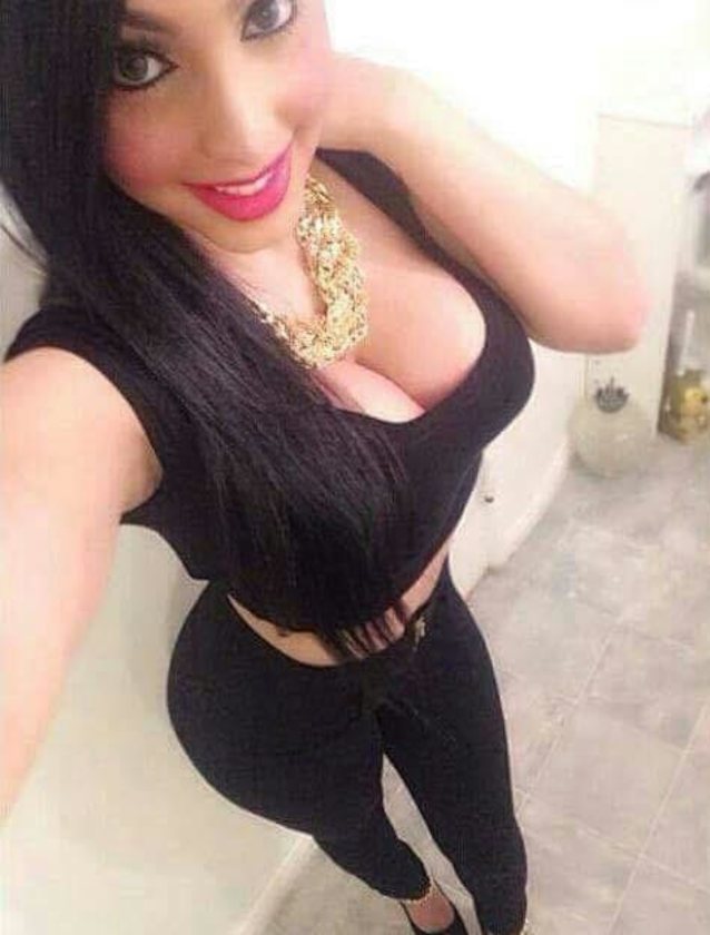 What's the name of this porn star?