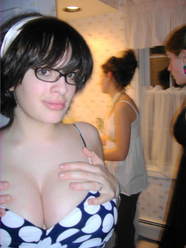 What's the name of this porn star?