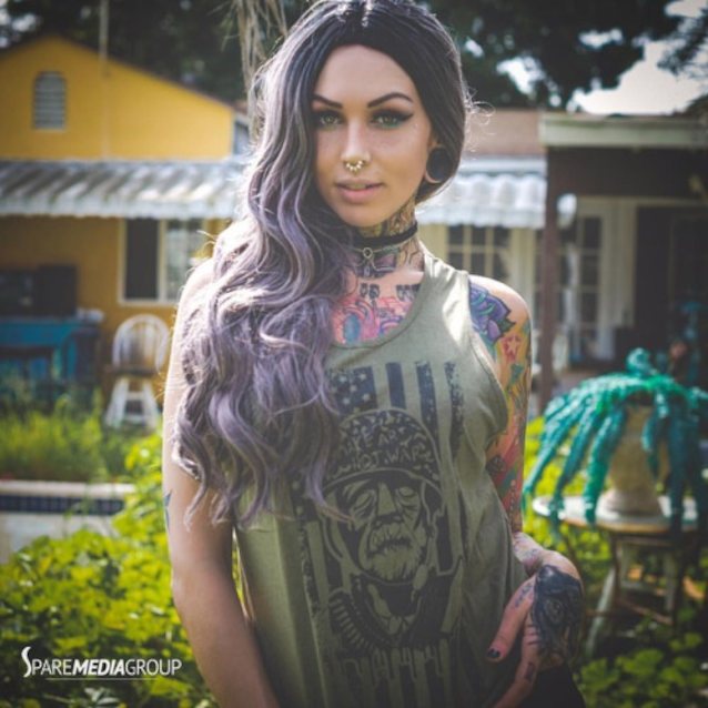 What's the name of this porn star?