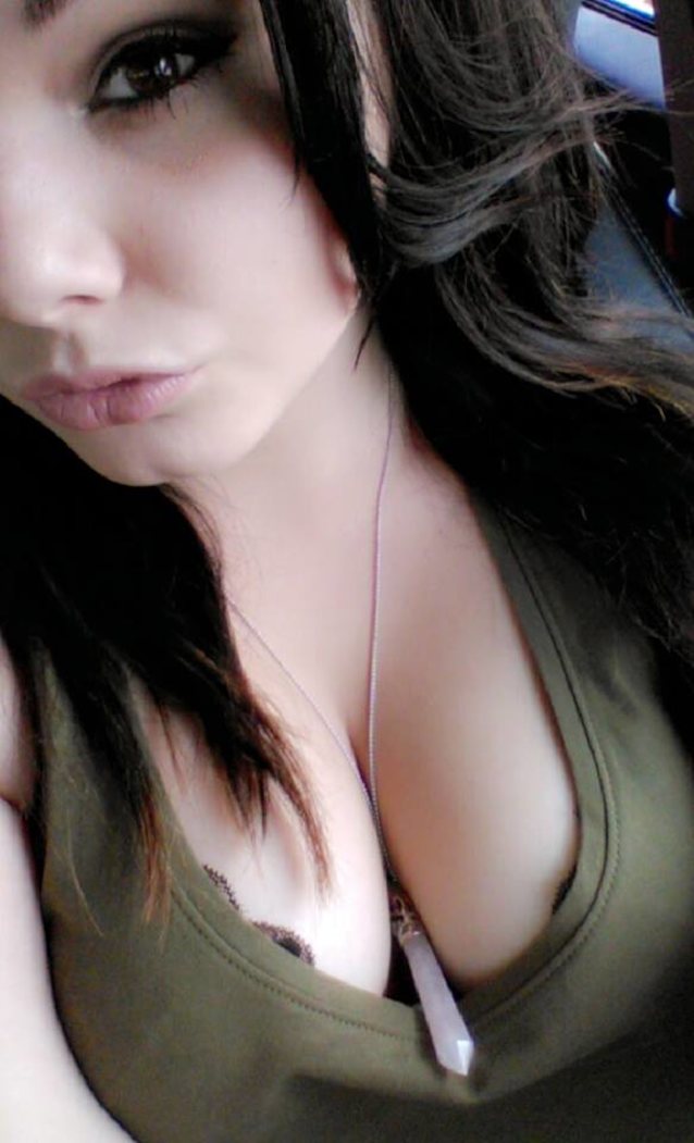 What's the name of this porn star?
