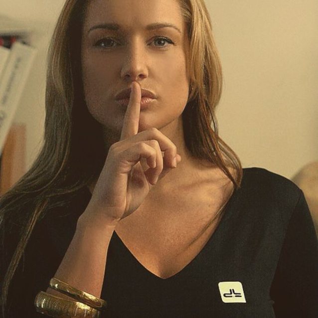 What's the name of this porn star?