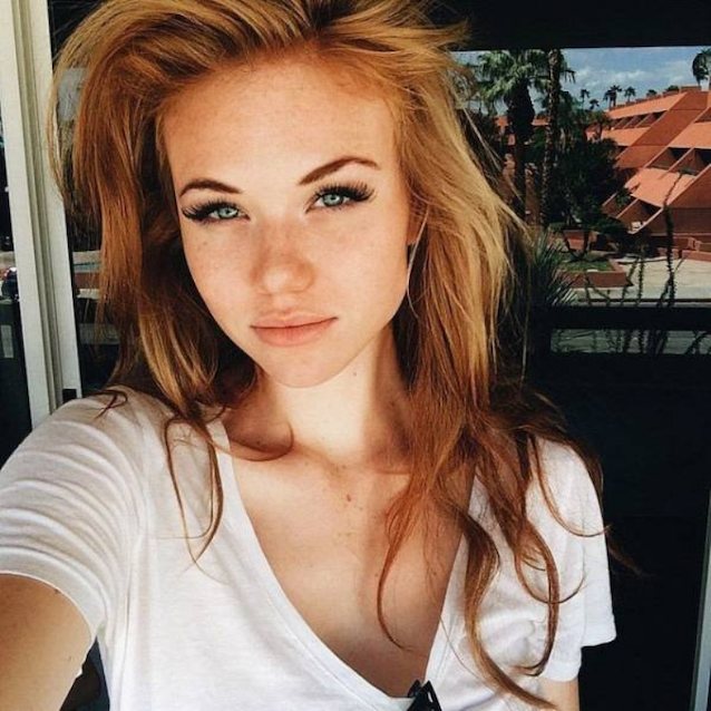 What's the name of this porn star?