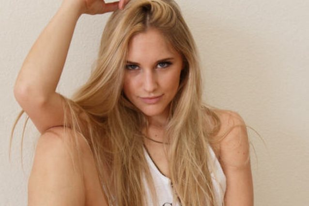 What's the name of this porn star?