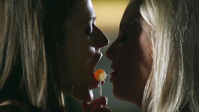 What's the name of this porn star?
