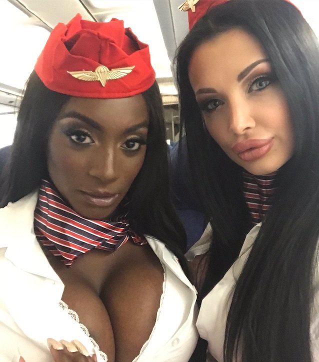 who is the girl on the left next to aletta?
