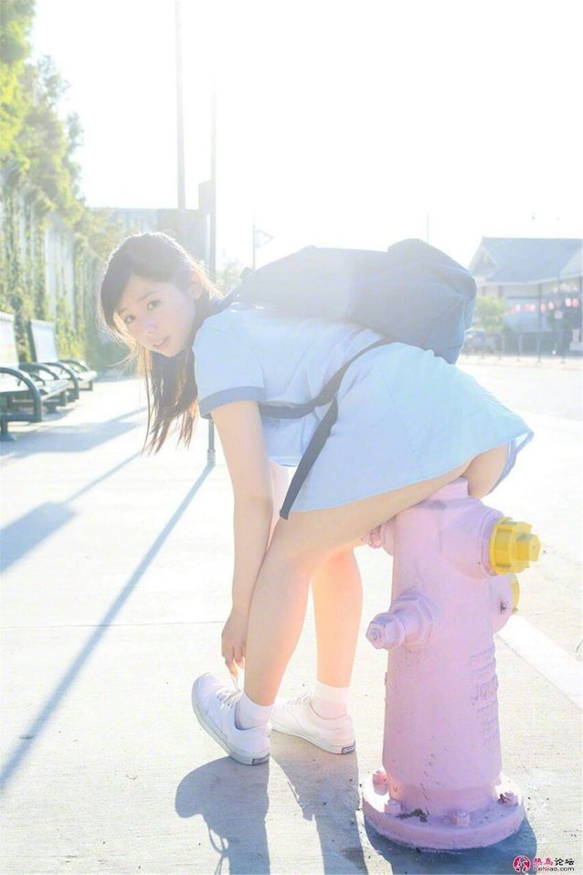 What's the name of this porn star?