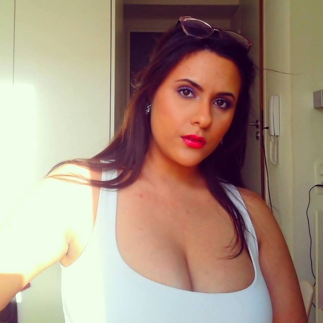What's the name of this porn star?