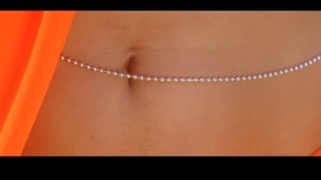 Porn where girl is wearing a belly chain like that