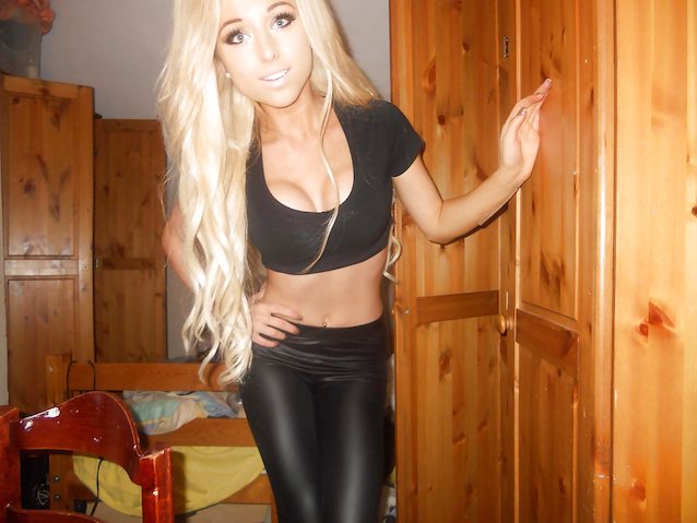 What's the name of this porn star?
