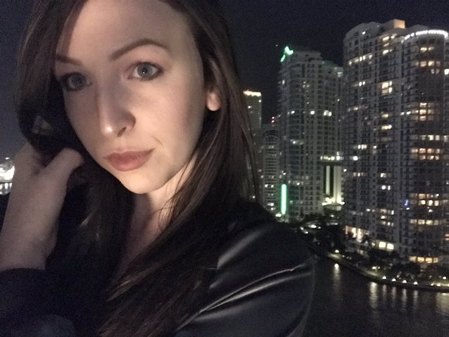 What's the name of this porn star?