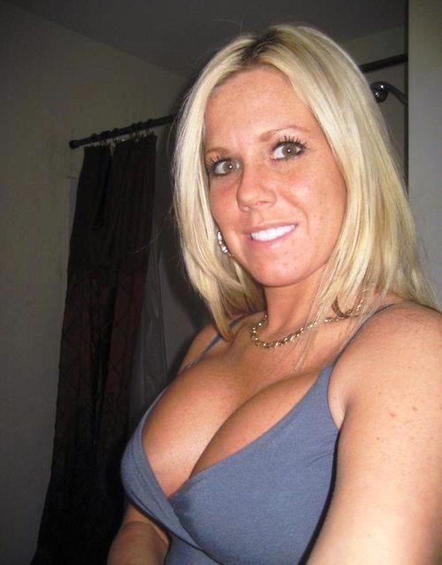 What's the name of this porn star?