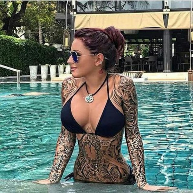 What's the name of this porn star?