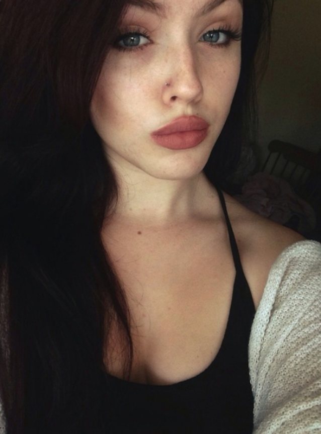 What's the name of this porn star?