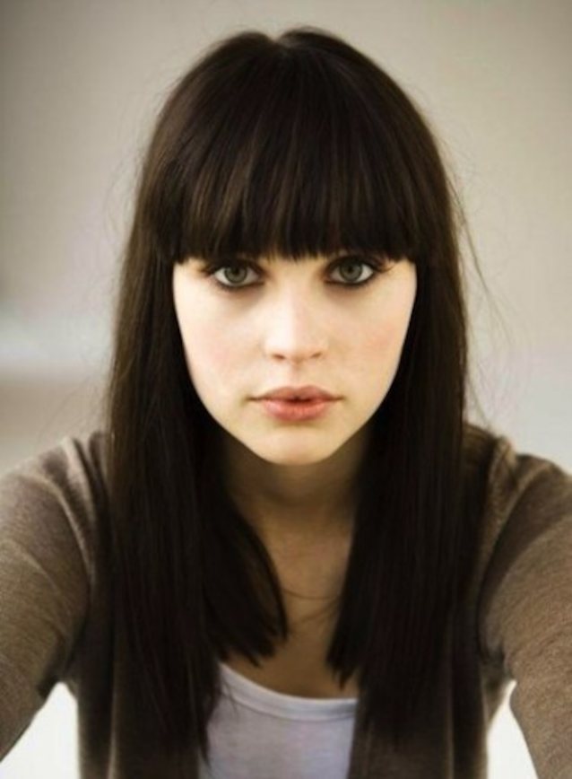 Looking for white/pale skin girls with bangs(hair)