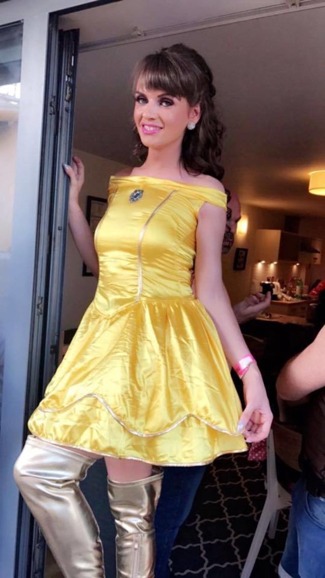 What's the name of this porn star?