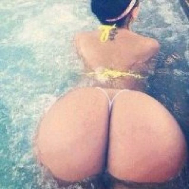 What's the name of this porn star?