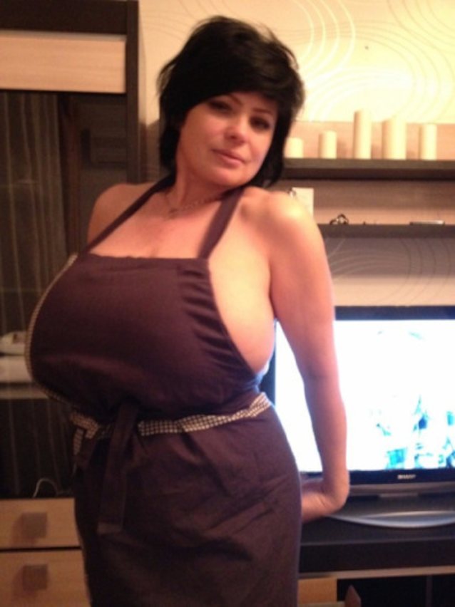 What's the name of this porn star?