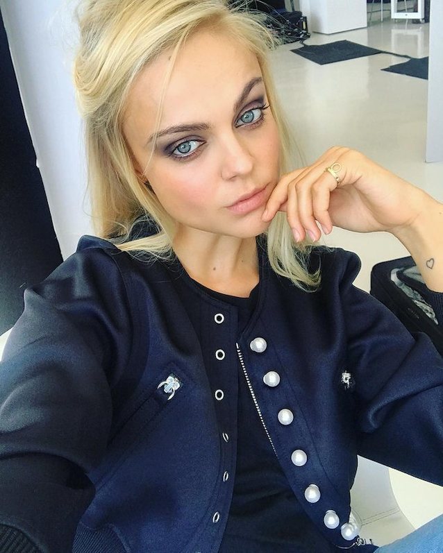 What's the name of this porn star?