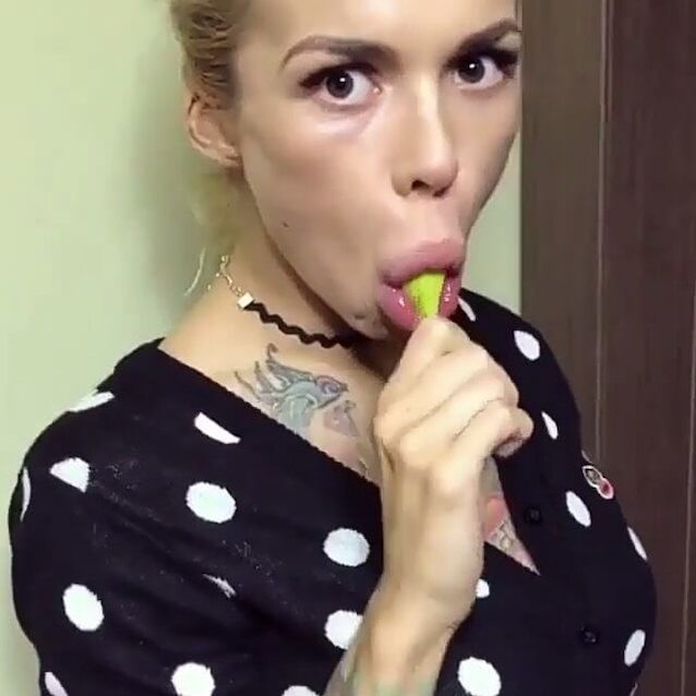 What's the name of this porn star?