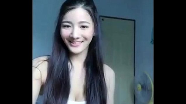 What's the name of this porn star?