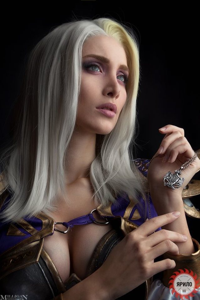 insta of the cosplayer